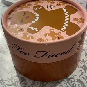 Two Faced Kissable body Shimmer